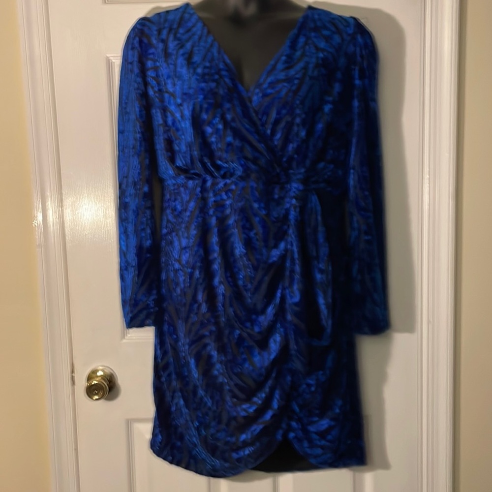 Torrid Royal Navy on Black Mesh Burnout Velvet Stretch Zipback Dress 18